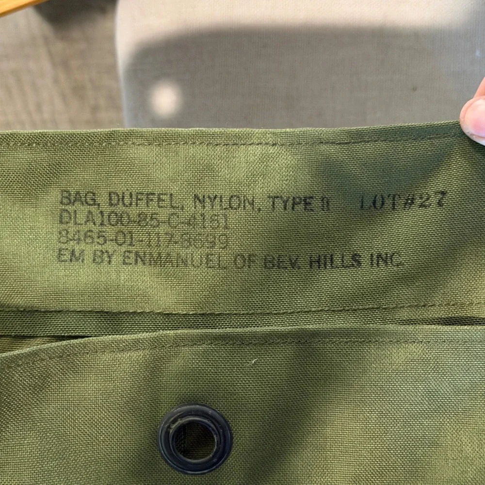 Vintage US Military Nylon Duffel Bag Type II Olive Drab DLA100-85-C-4151 36x24